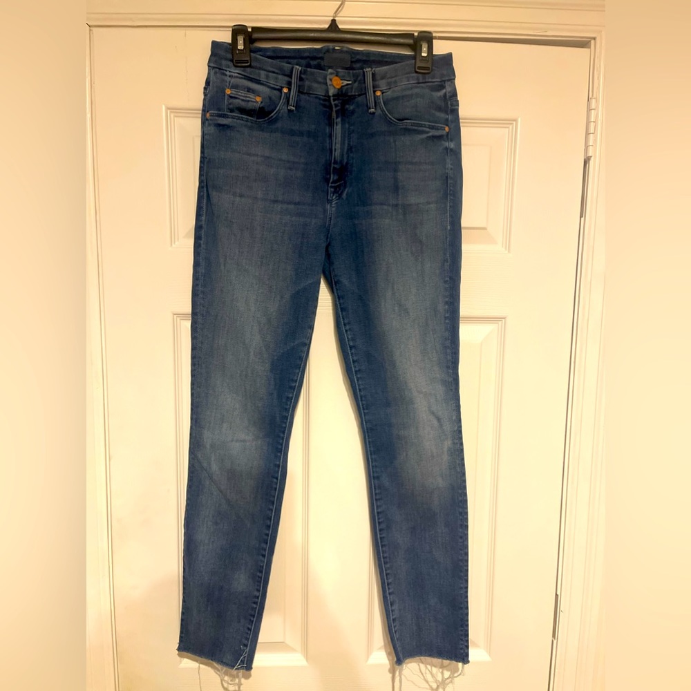 Mother Jeans High Waisted “Looker Ankle Fray” Size 27